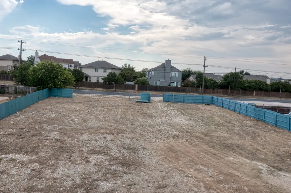1004 S West Drive Leander, TX 78641