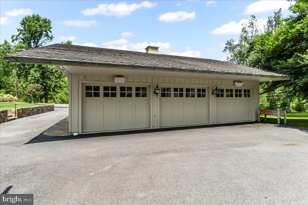 80 HEYBURN ROAD Chadds Ford, PA 19317