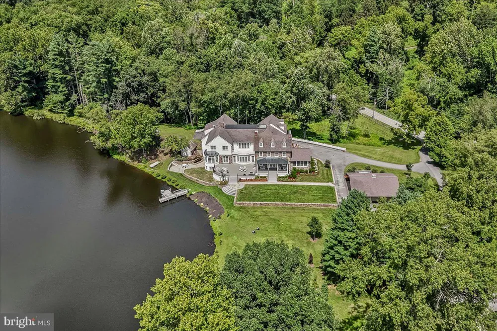 80 HEYBURN ROAD Chadds Ford, PA 19317
