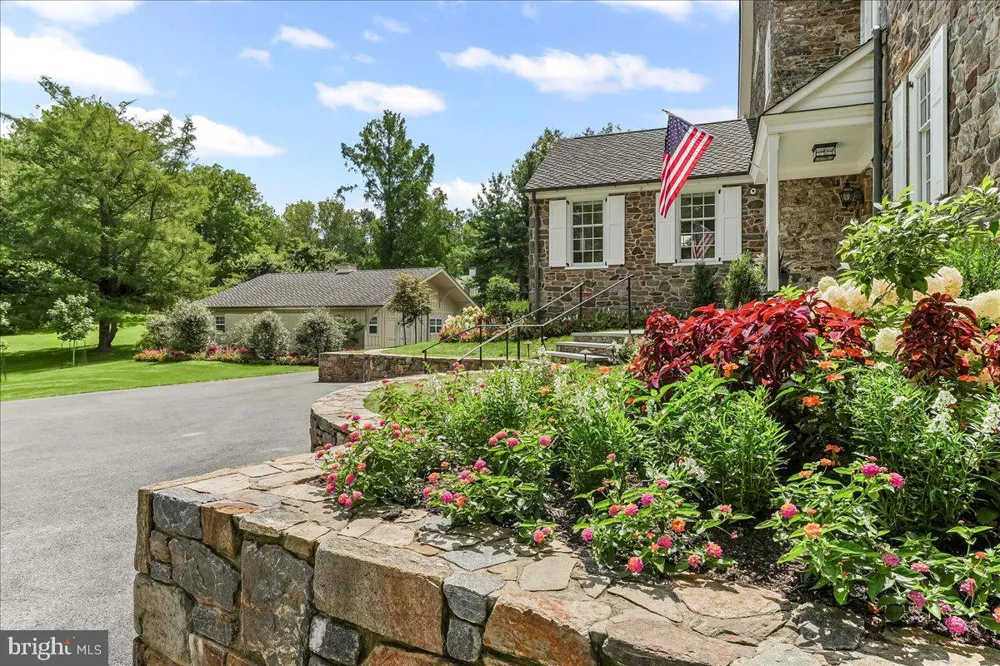 80 HEYBURN ROAD Chadds Ford, PA 19317