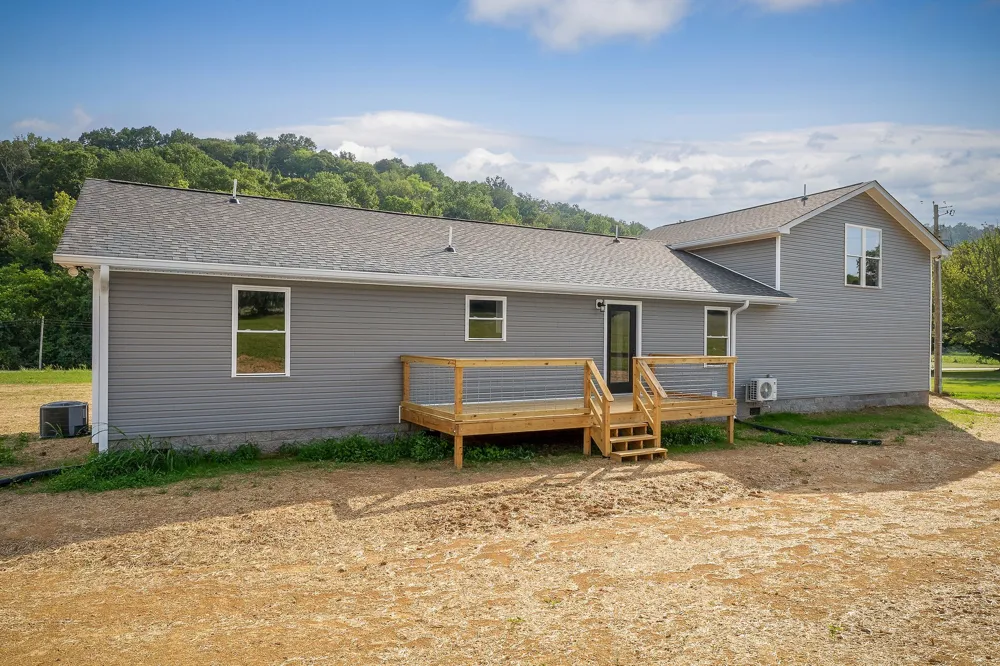 420 Salt Lick Creek Rd Pleasant Shade, TN 37145