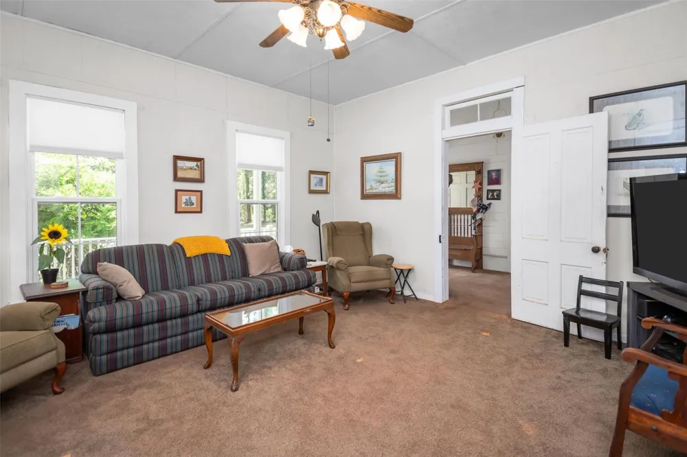 609 County Road 1175 Kennard, TX 75847