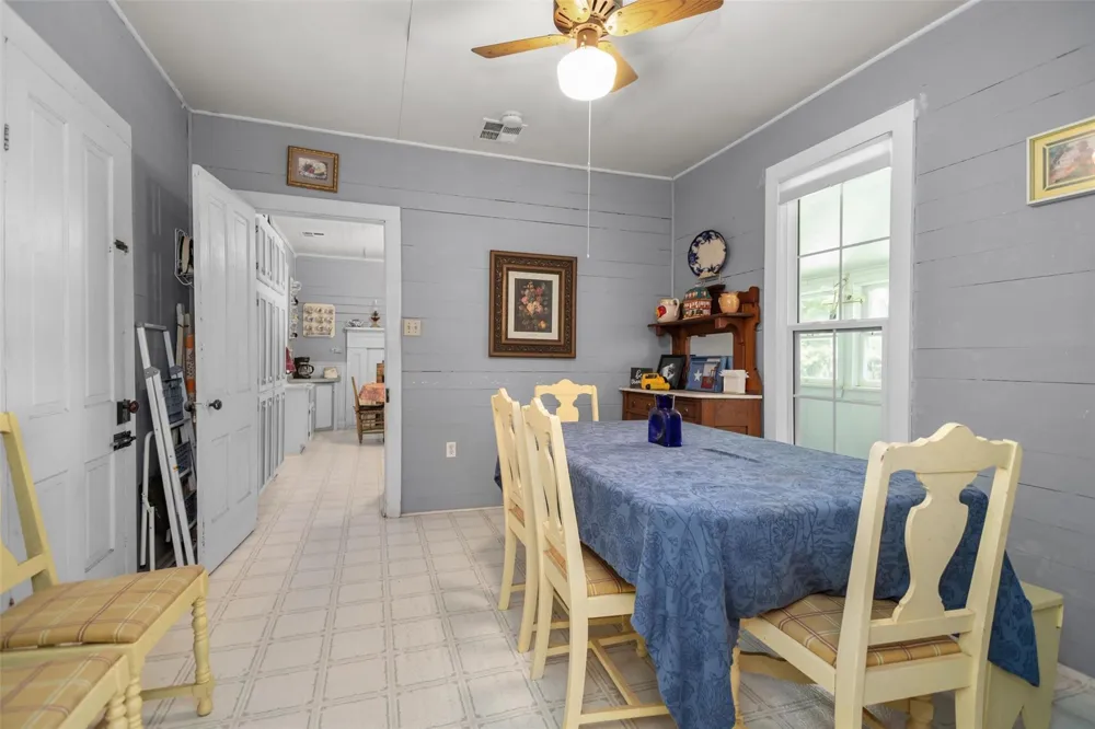 609 County Road 1175 Kennard, TX 75847