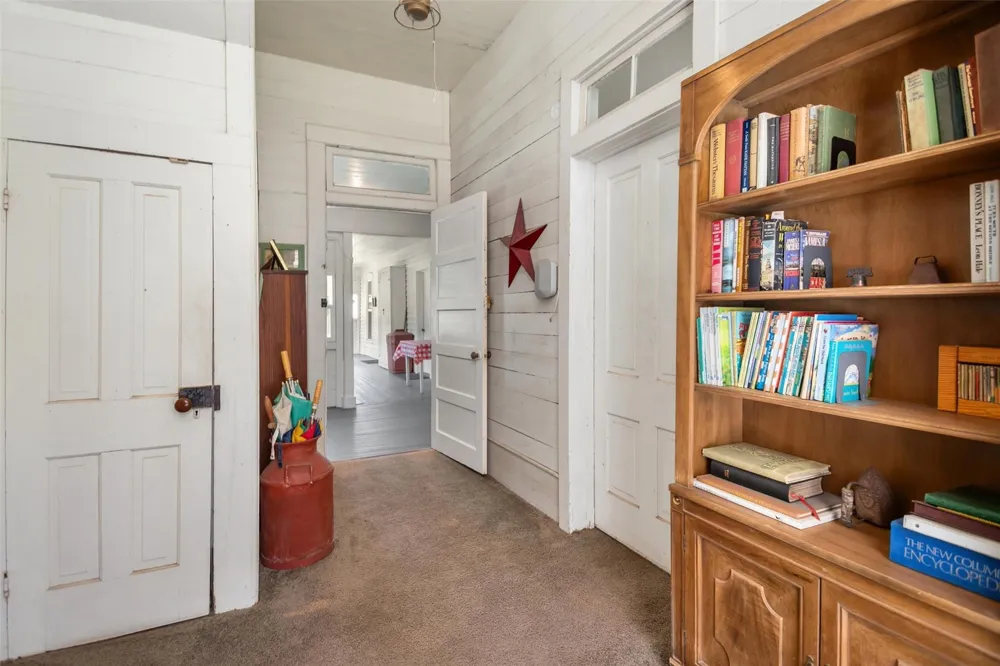 609 County Road 1175 Kennard, TX 75847
