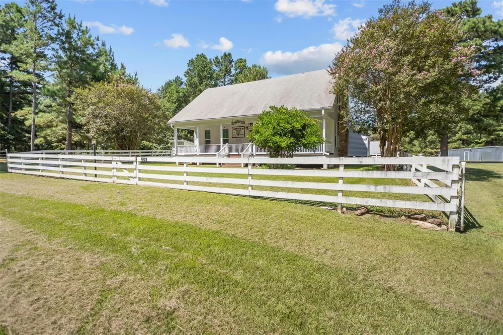 609 County Road 1175 Kennard, TX 75847