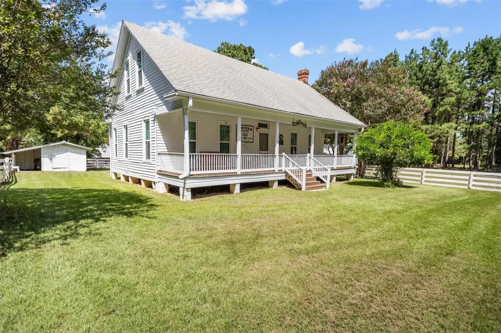 609 County Road 1175 Kennard, TX 75847