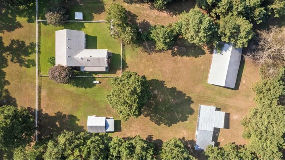 609 County Road 1175 Kennard, TX 75847