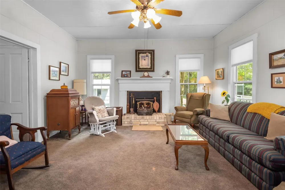 609 County Road 1175 Kennard, TX 75847