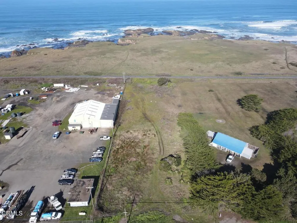 1261 Main Street Fort Bragg, CA 95437