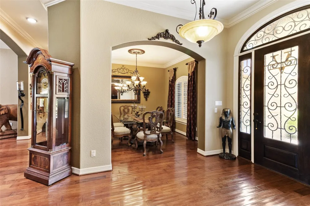 1105 Oak Park Drive Angleton, TX 77515