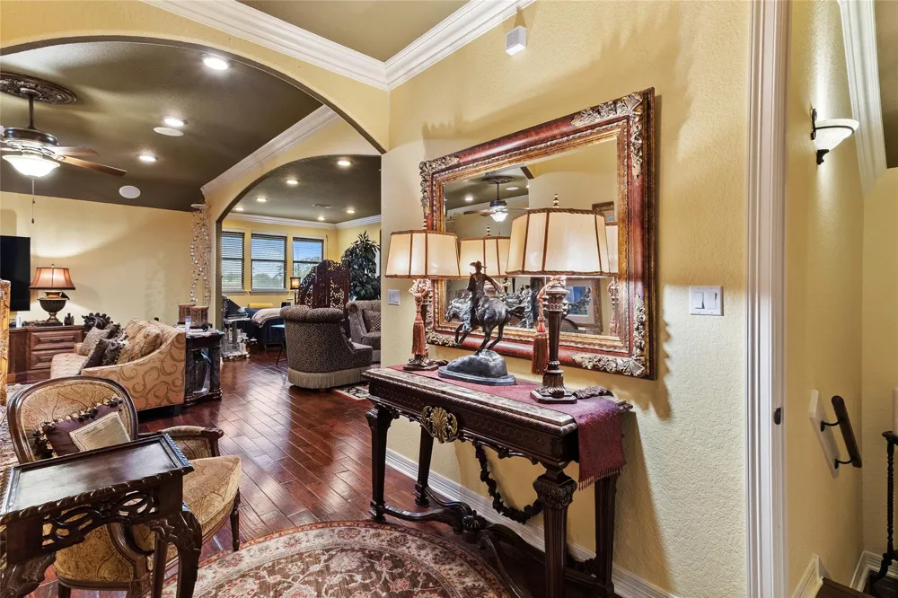 1105 Oak Park Drive Angleton, TX 77515