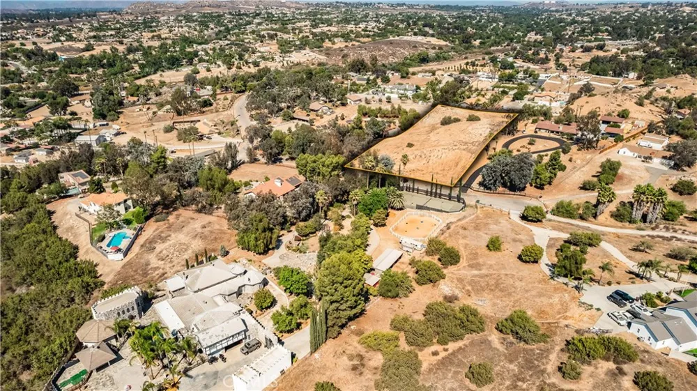 Halter Lane Riverside, CA 92504