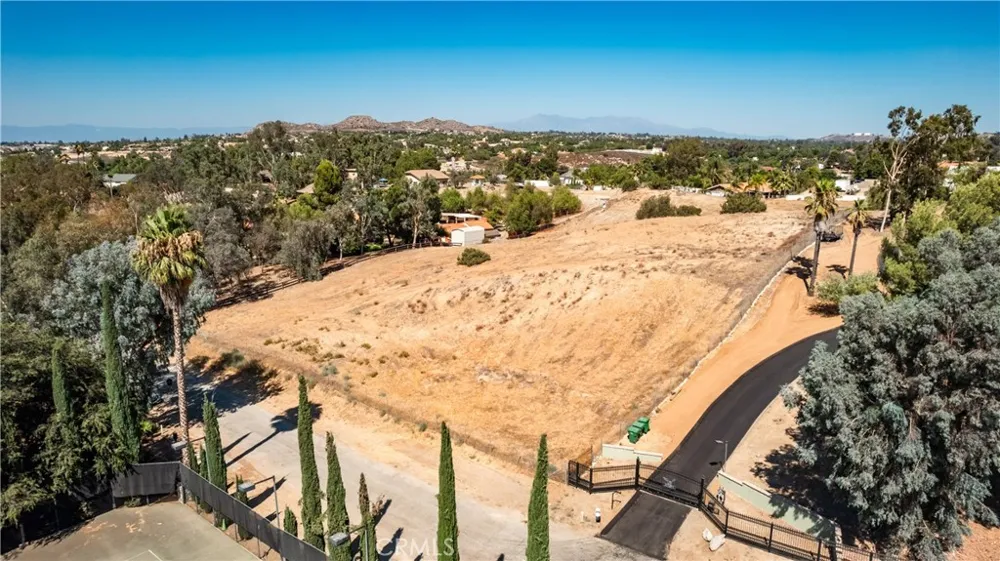 Halter Lane Riverside, CA 92504