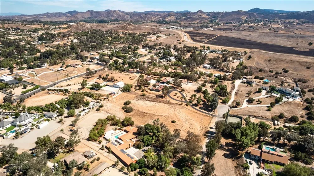 Halter Lane Riverside, CA 92504
