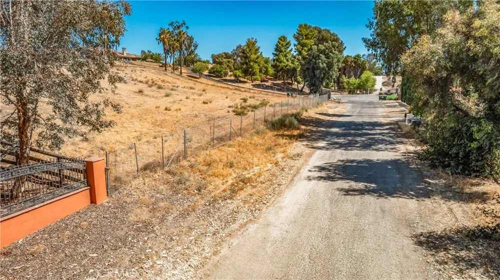 Halter Lane Riverside, CA 92504