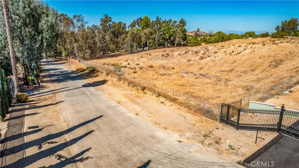 Halter Lane Riverside, CA 92504