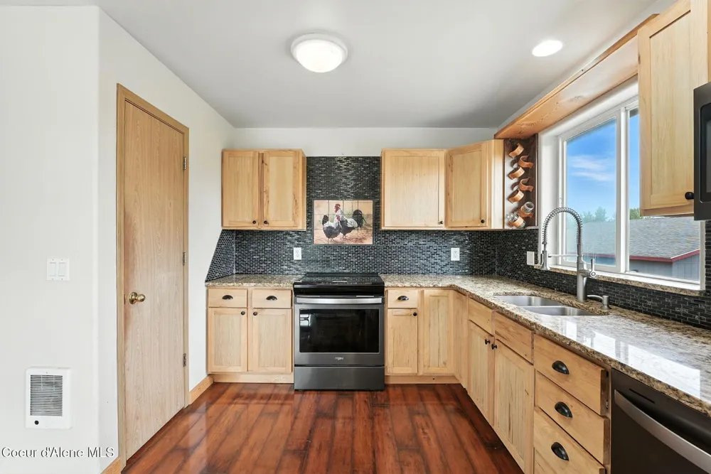 27408 Weir Road Athol, ID 83801
