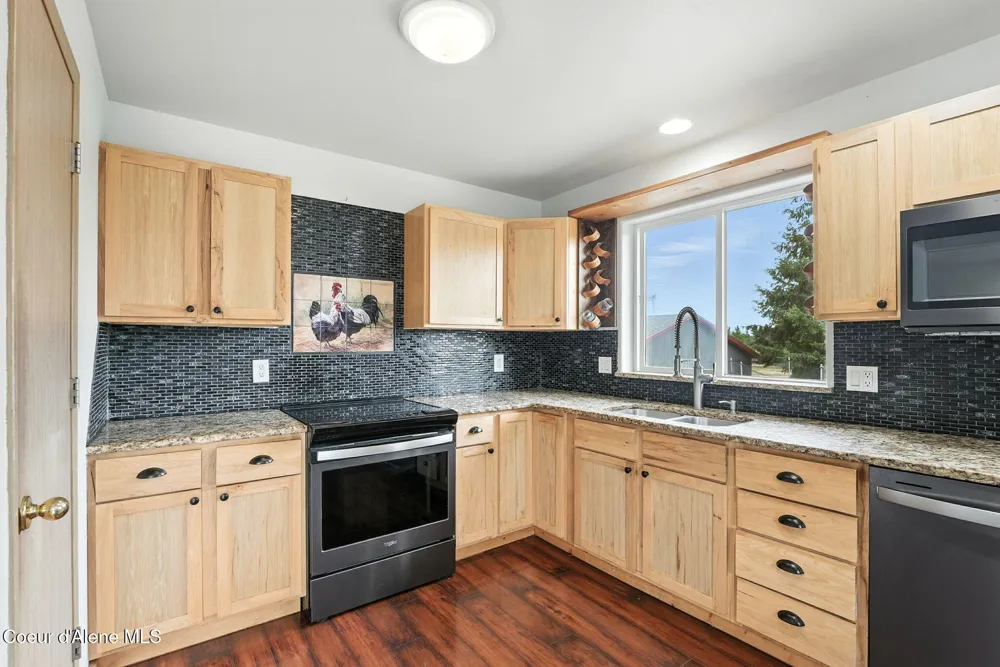 27408 Weir Road Athol, ID 83801