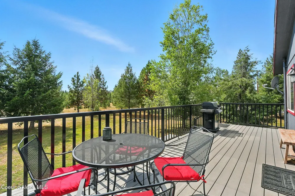 27408 Weir Road Athol, ID 83801