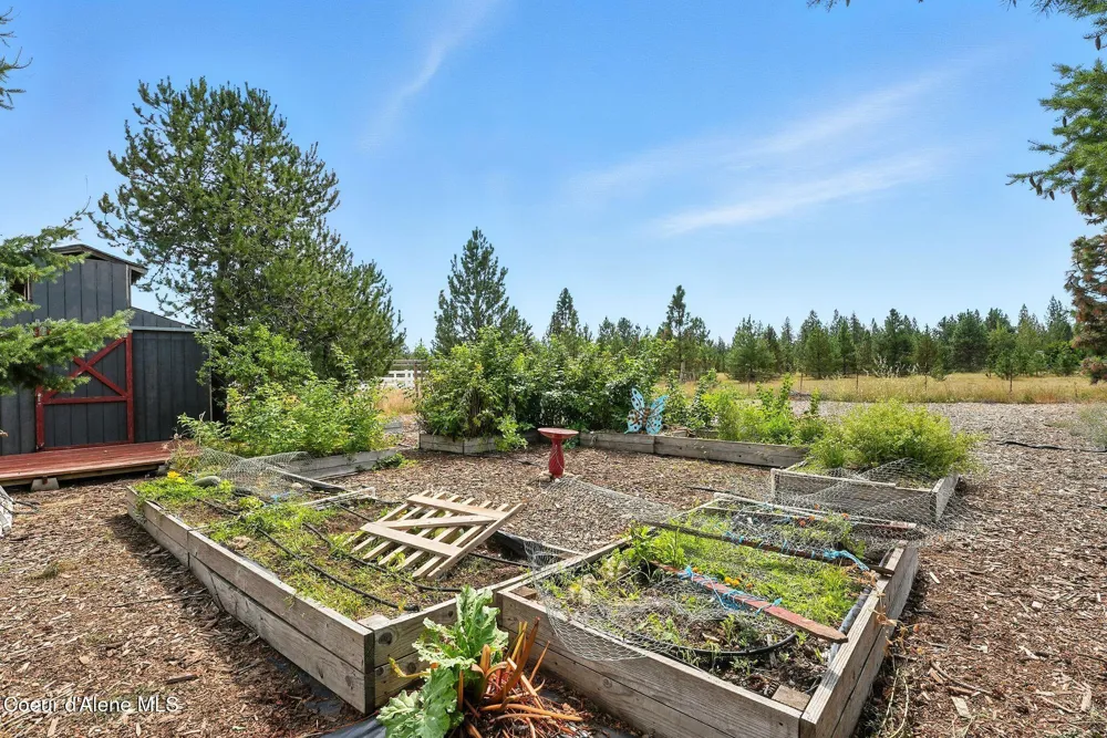 27408 Weir Road Athol, ID 83801
