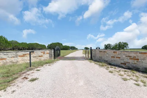 1115 County Road 204