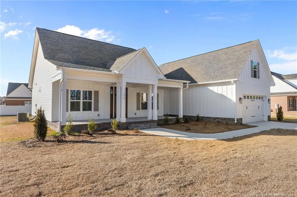 315 Baymeadow Bend Lumberton, NC 28358