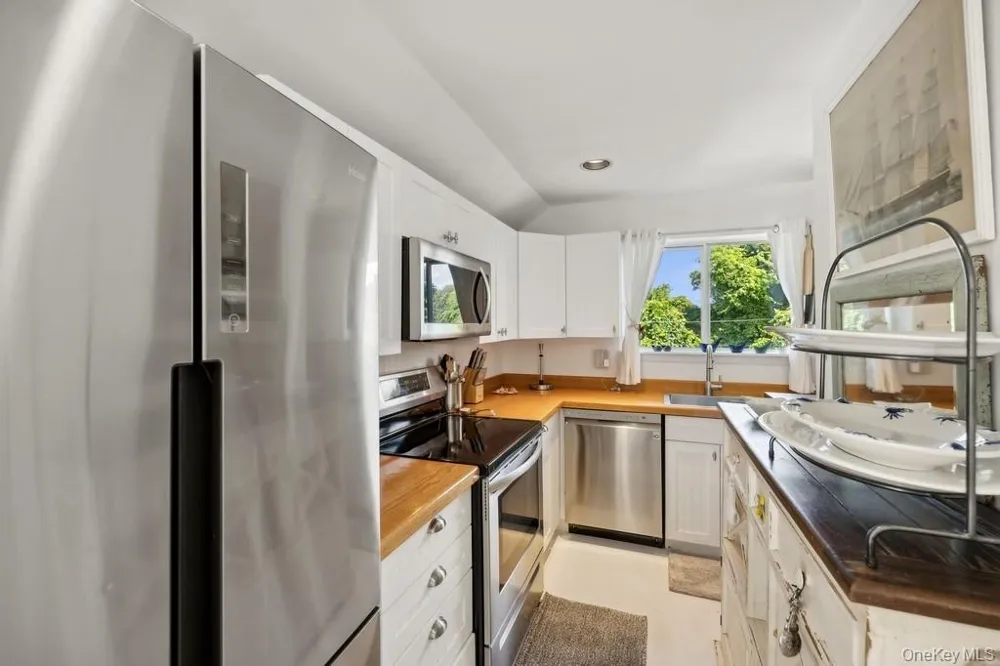 161 Monroe Drive Montauk, NY 11954