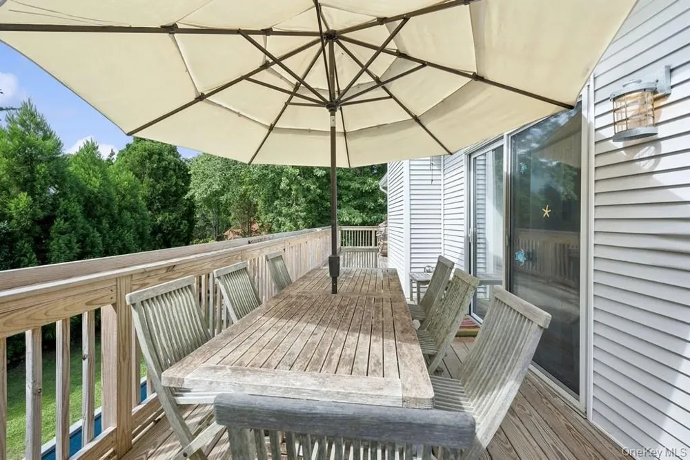 161 Monroe Drive Montauk, NY 11954
