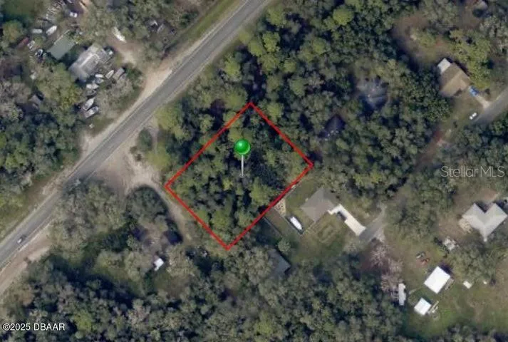 2884 W NEW YORK AVENUE Deland, FL 32720