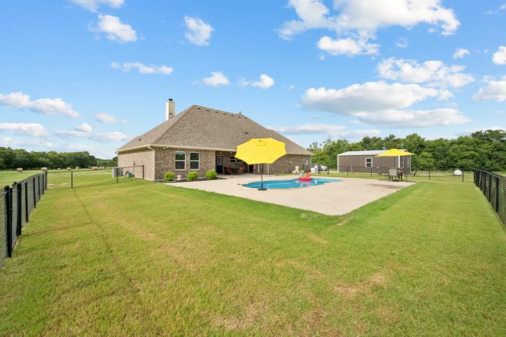 2435 Cobler Road Collinsville, TX 76233