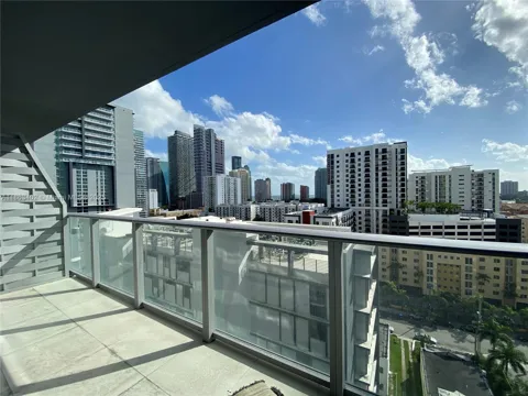 1010 SW 2 AVE #1110