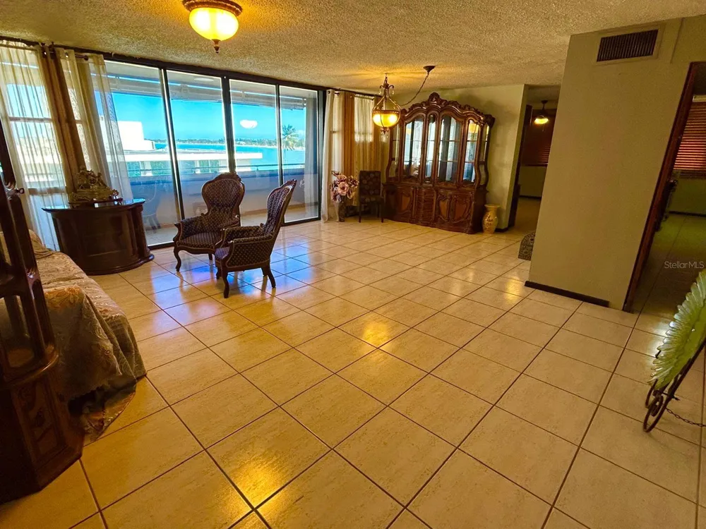 Cond Esmeralda #7 CALLE AMAPOLA #602 Carolina, PR 00979