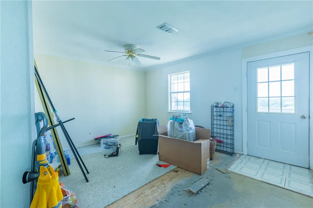 1629 County Road 107 Road Hutto, TX 78634
