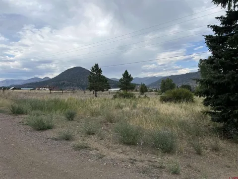 137 Rivercrest Drive