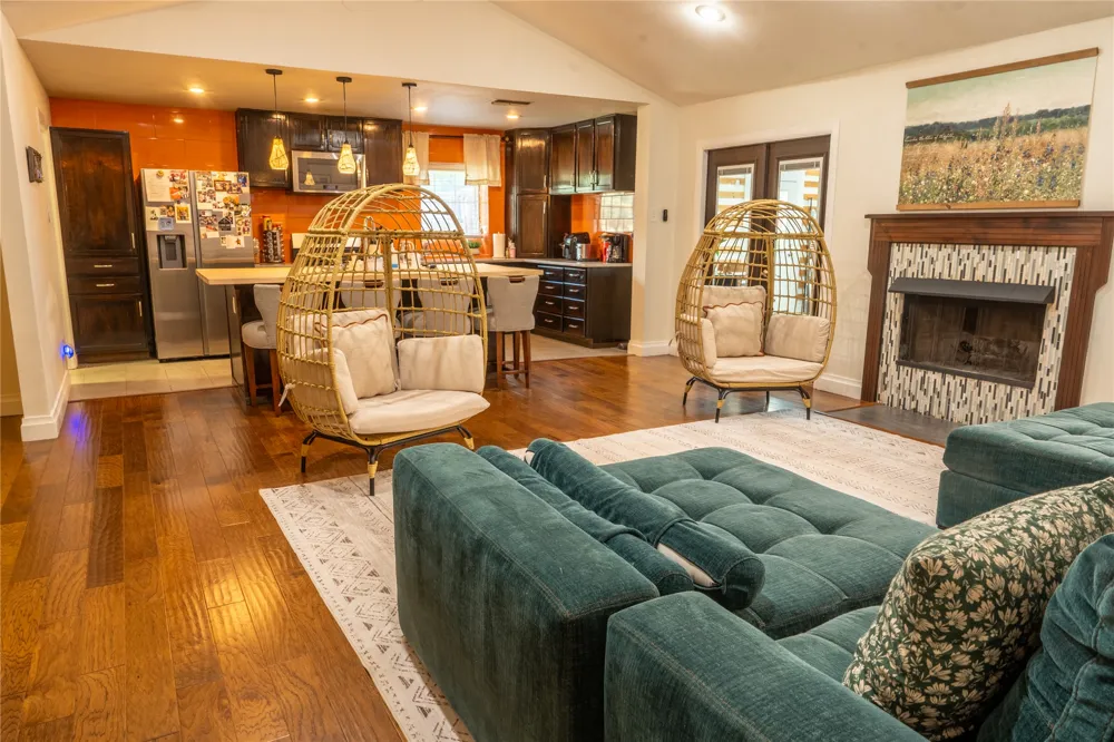 2107 Emerald Isle Drive Leander, TX 78641