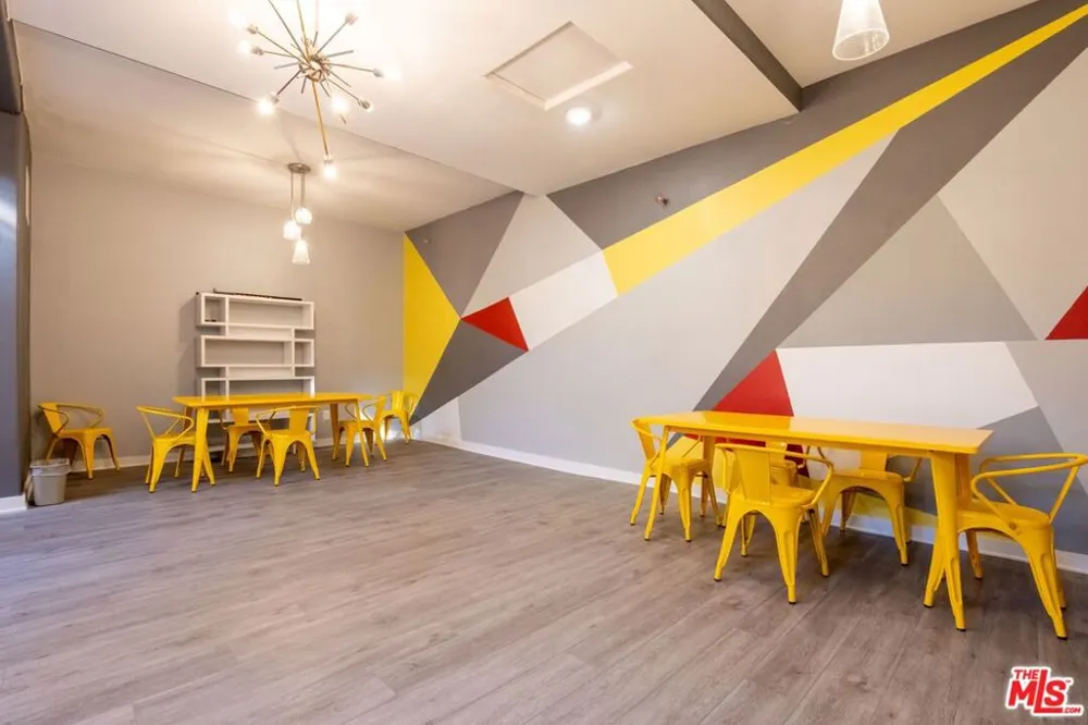 729 S Union Avenue #200 Los Angeles, CA 90017