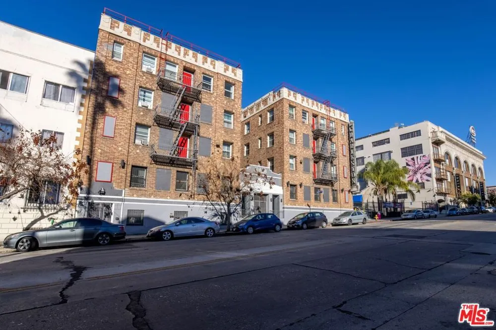 729 S Union Avenue #200 Los Angeles, CA 90017