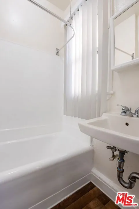 729 S Union Avenue #200 Los Angeles, CA 90017