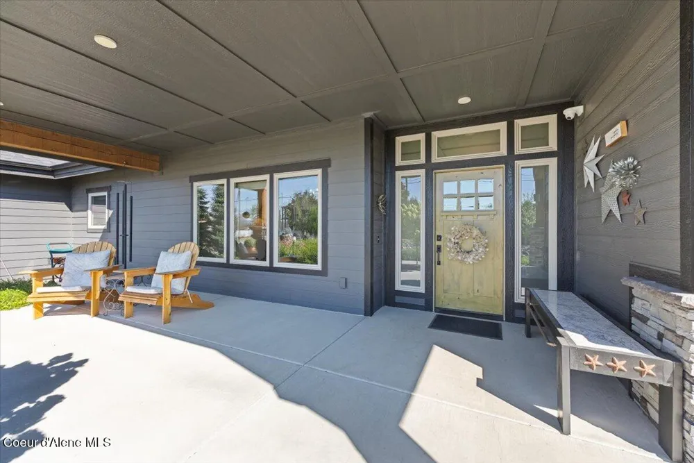 145 E HANLEY AVENUE Dalton Gardens, ID 83815