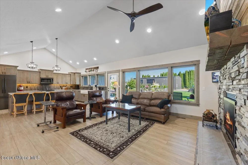 145 E HANLEY AVENUE Dalton Gardens, ID 83815