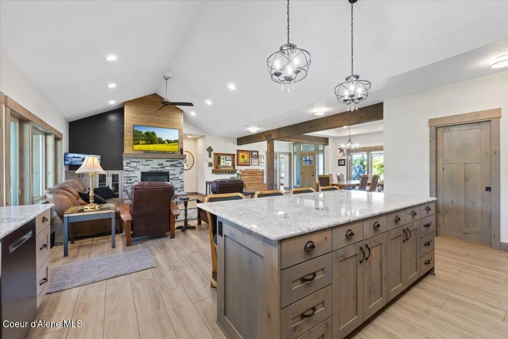 145 E HANLEY AVENUE Dalton Gardens, ID 83815