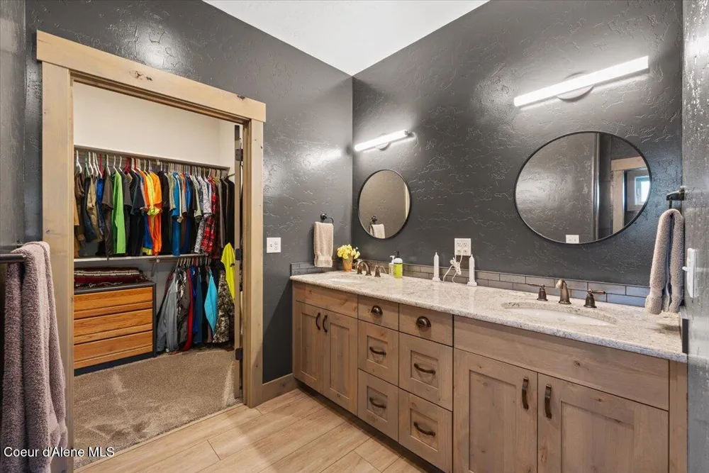 145 E HANLEY AVENUE Dalton Gardens, ID 83815