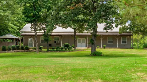 54 Pierce Ln Lane