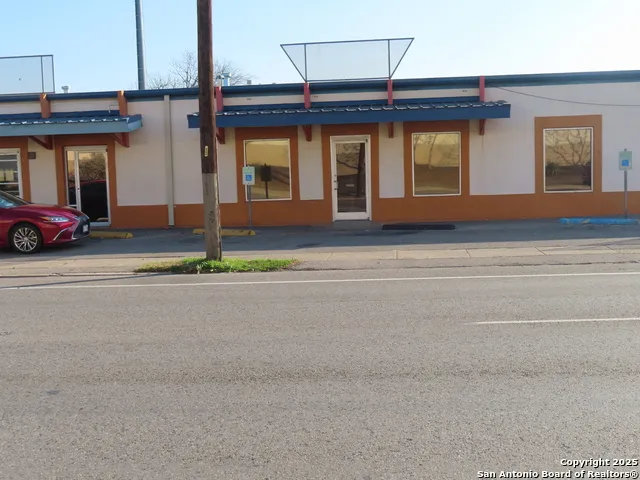 2614 W Commerce #300 San Antonio, TX 78207