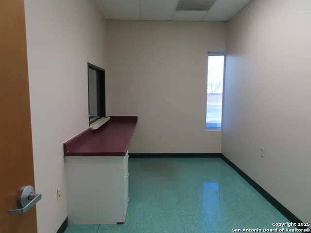 2614 W Commerce #300 San Antonio, TX 78207