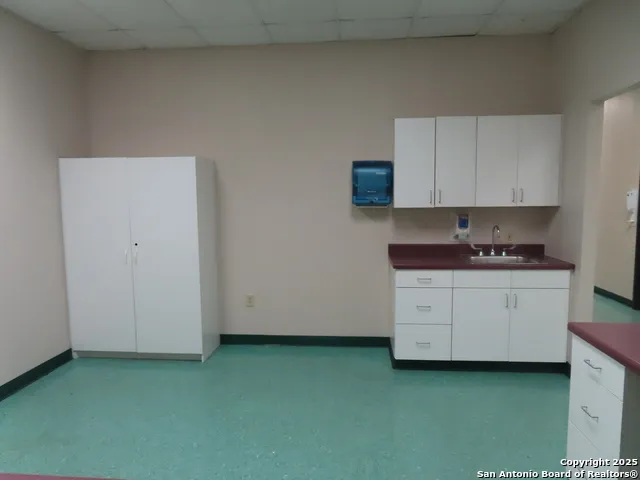 2614 W Commerce #300 San Antonio, TX 78207