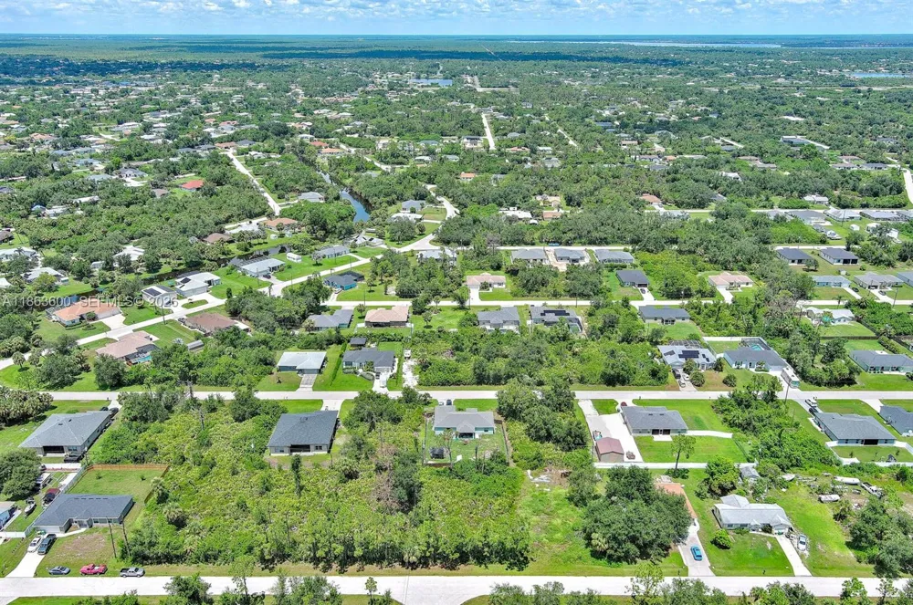 11944 Brookside Ave Port Charlotte, FL 33981