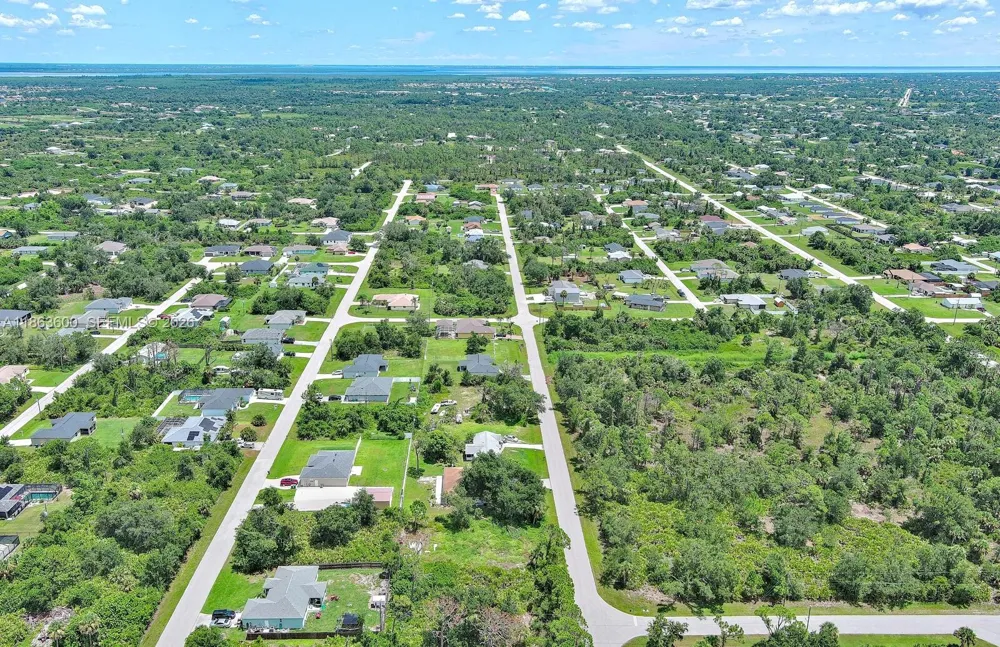 11944 Brookside Ave Port Charlotte, FL 33981