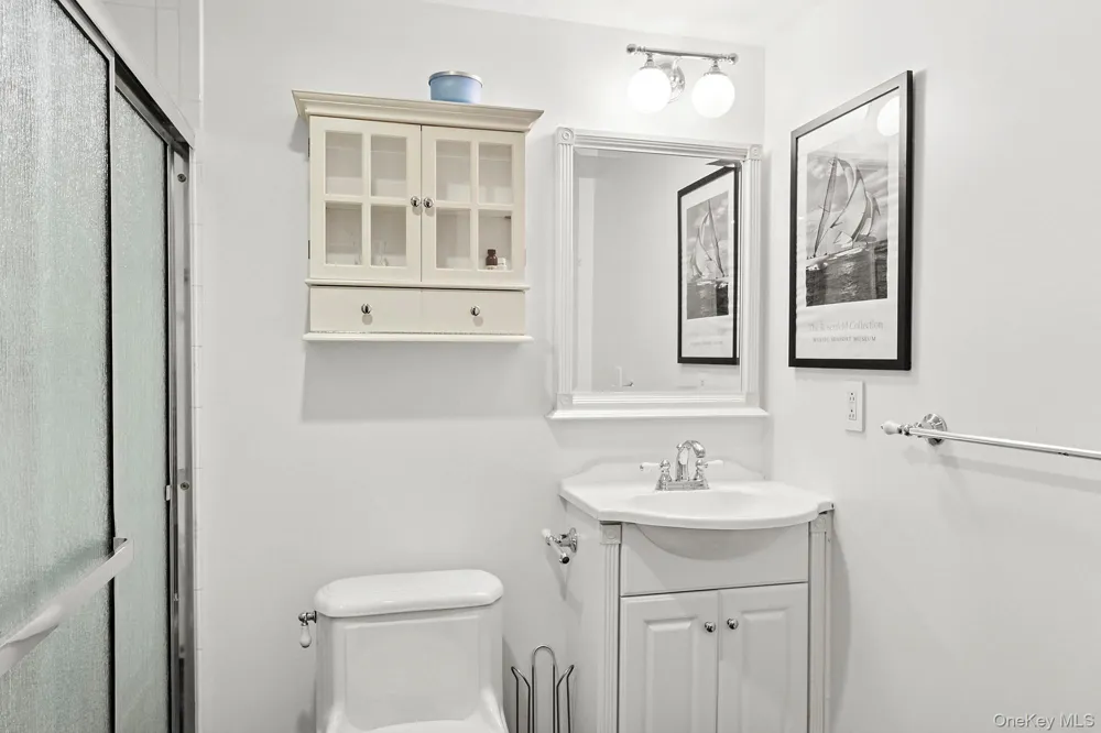 2723 Deerfield Road Southampton, NY 11963