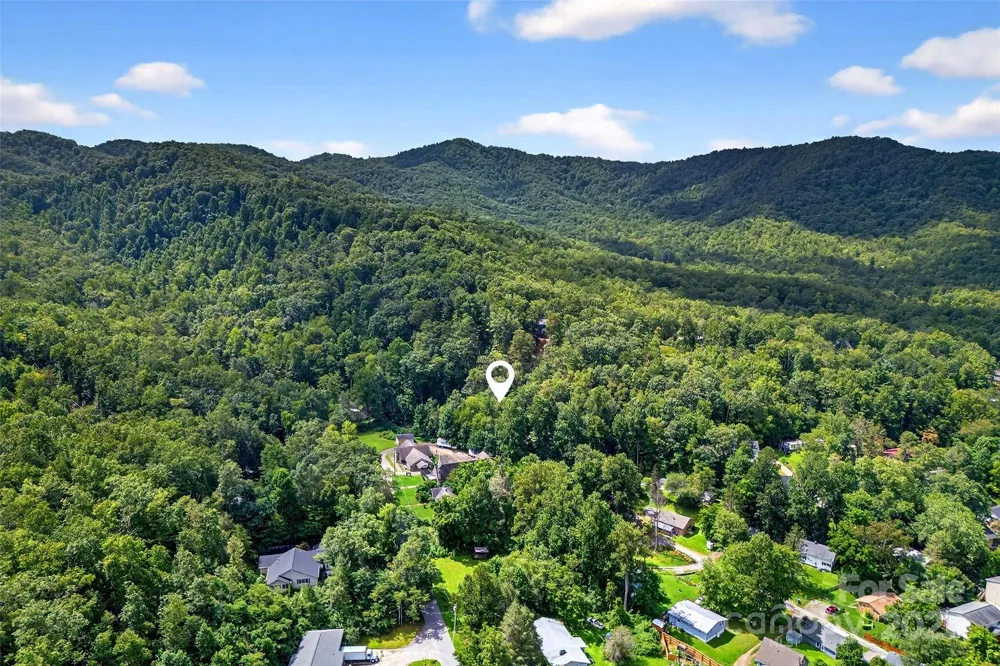 99999 Yates Avenue Black Mountain, NC 28711